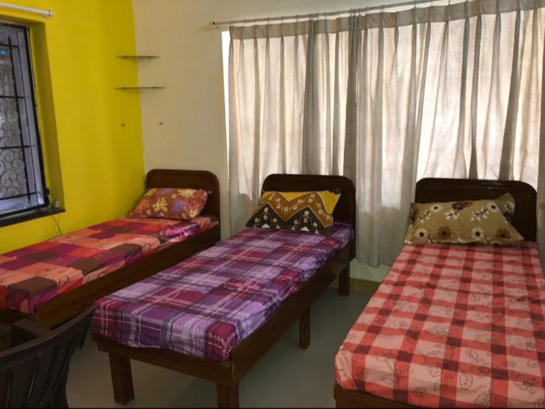Triple sharing room