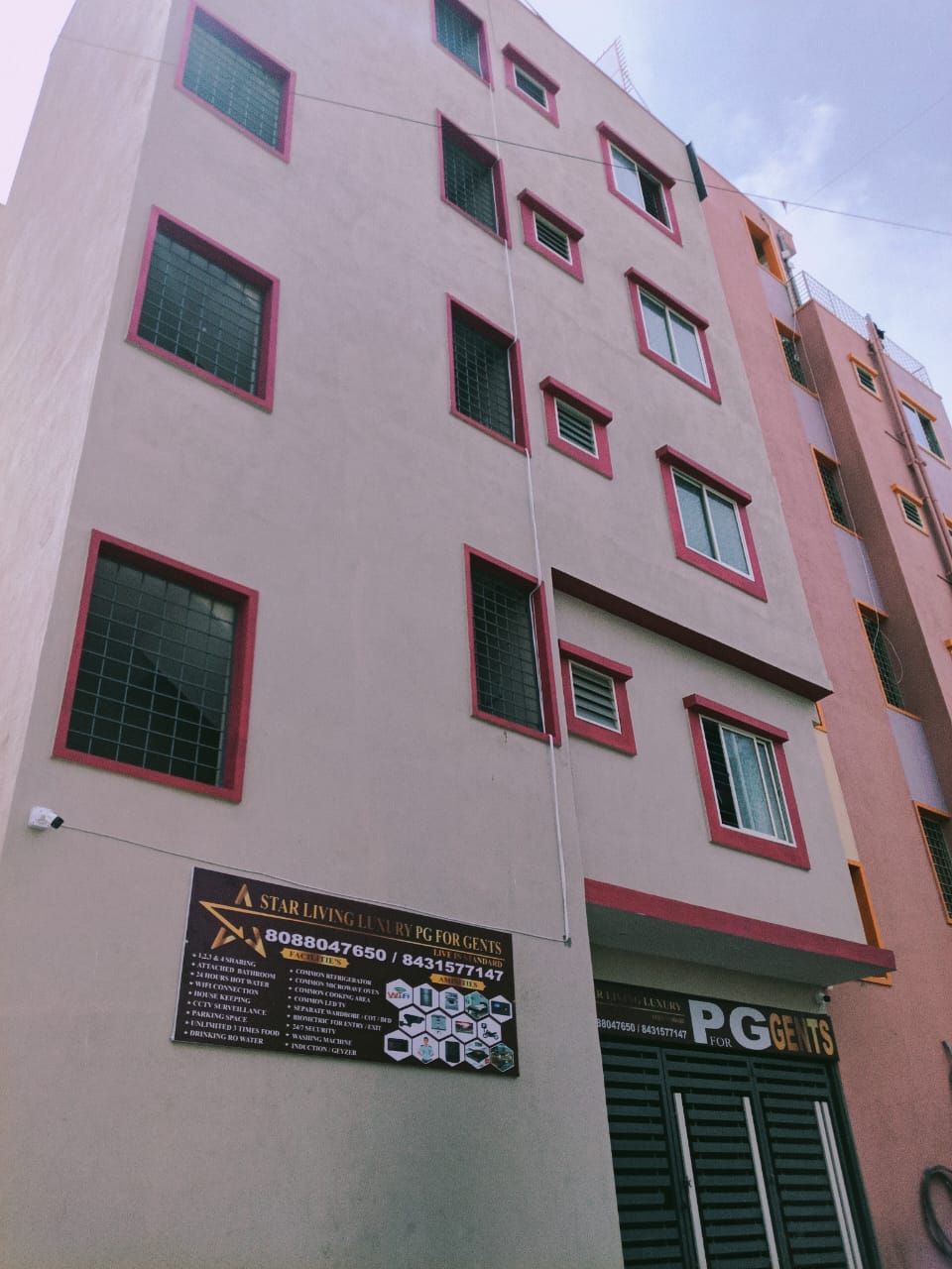 Star Living Luxury PG Building