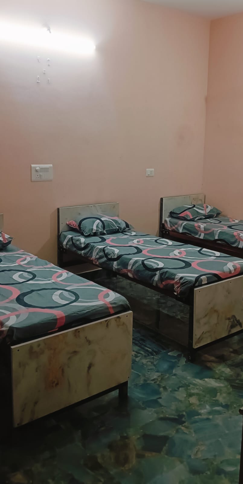 Triple sharing room
