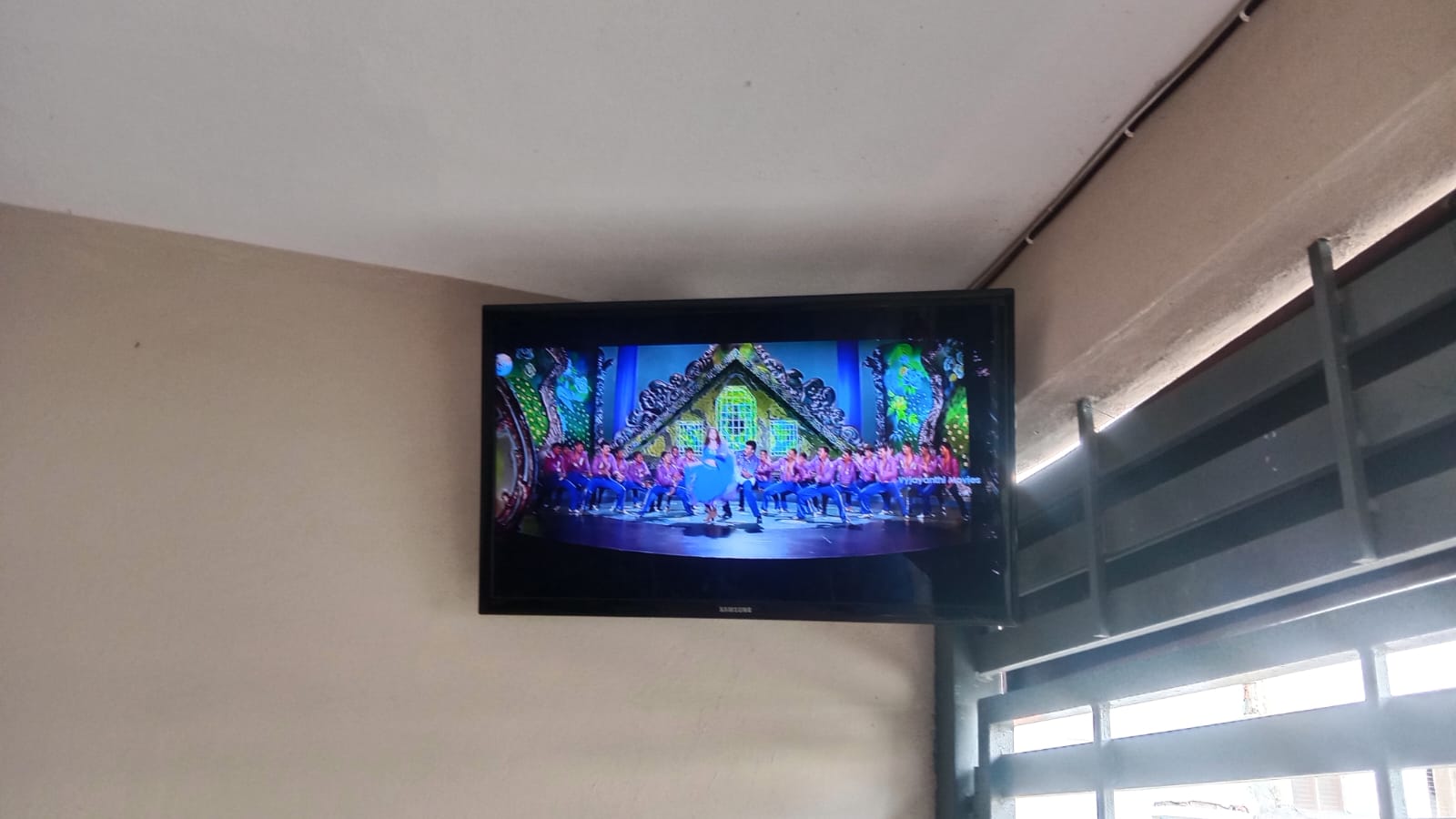 Common LED TV